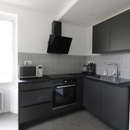 Maison Dans Le Bourg, 6-8 Couchages Avec Piscine Ferienhaus Groléjac