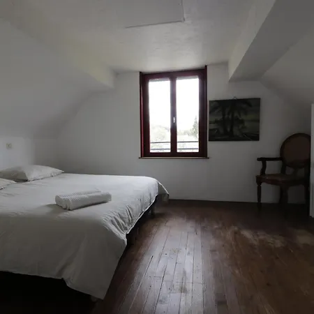 Maison Dans Le Bourg, 6-8 Couchages Avec Piscine Groléjac
